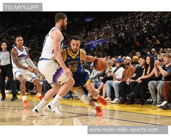 勇士队今日八人得分上双展现酣畅淋漓的进攻风采引发球迷热烈讨论 勇士队今日八人得分上双展现酣畅淋漓的进攻风采引发球迷热烈讨论