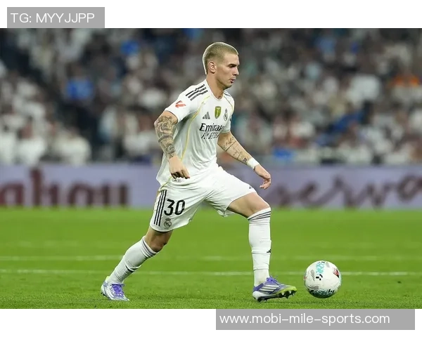 迪马利亚赞马斯坦托诺天赋超群并对其出色表现表示欣喜 迪马利亚赞马斯坦托诺天赋超群并对其出色表现表示欣喜